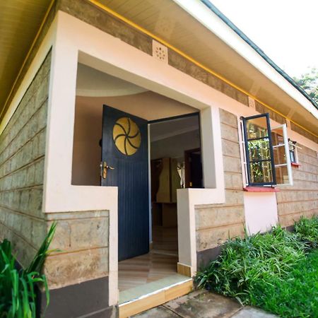 Maya Gardens Sagana Resort Buitenkant foto