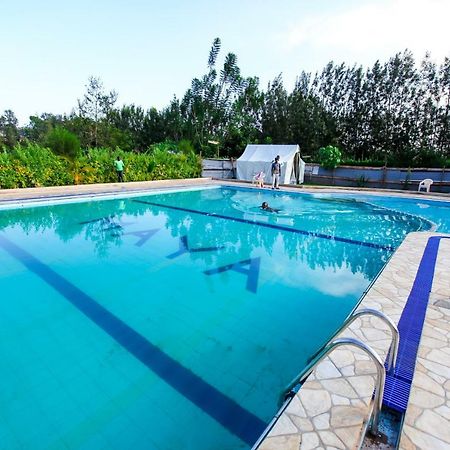 Maya Gardens Sagana Resort Buitenkant foto