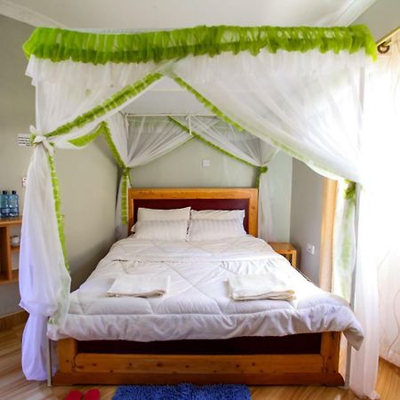 Maya Gardens Sagana Resort Buitenkant foto