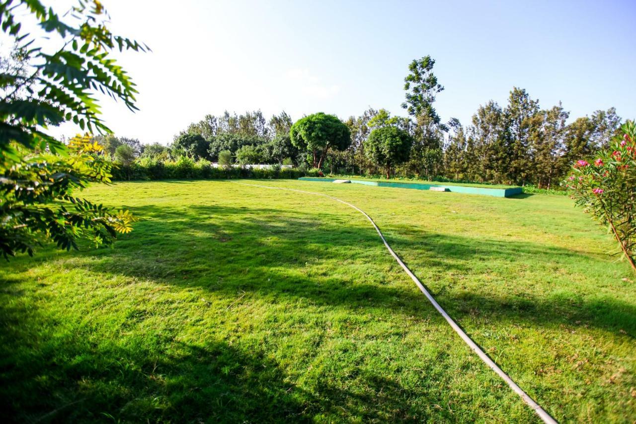 Maya Gardens Sagana Resort Buitenkant foto