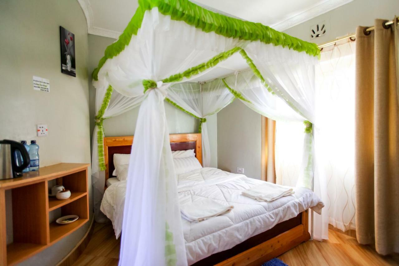 Maya Gardens Sagana Resort Buitenkant foto