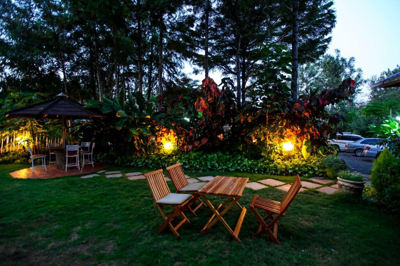 Maya Gardens Sagana Resort Buitenkant foto