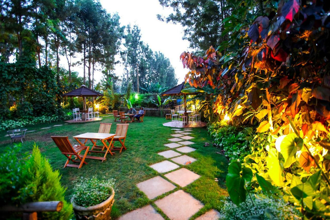 Maya Gardens Sagana Resort Buitenkant foto