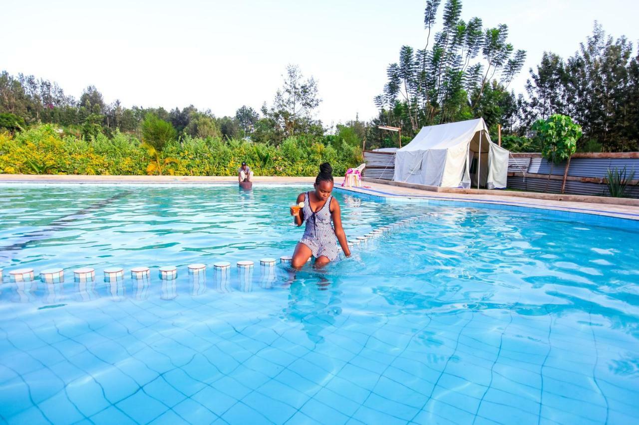 Maya Gardens Sagana Resort Buitenkant foto