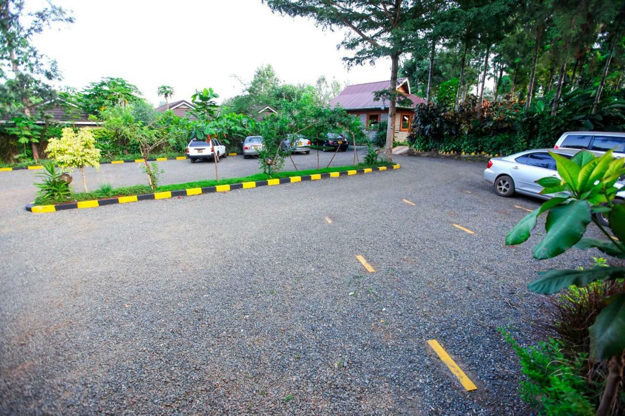 Maya Gardens Sagana Resort Buitenkant foto