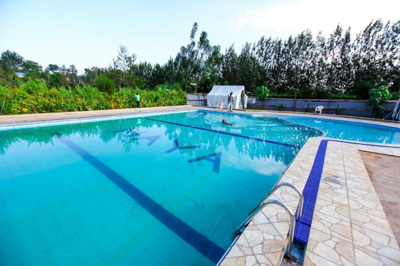 Maya Gardens Sagana Resort Buitenkant foto